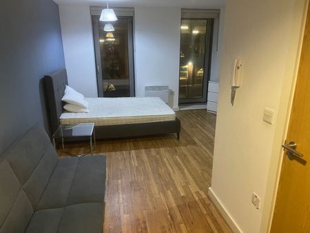 Studio Flat, Salford, M50 - Photo 2