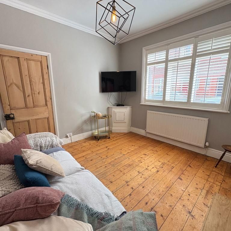 2 bedroom terraced house to rent - Photo 1