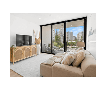 Fully Furnished 2bed Burleigh Beach Apartment - Photo 1