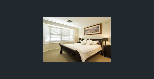 Perfect Family Home in convenient location! - Photo 1