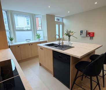 6 bedroom house of multiple occupation to rent - Photo 2
