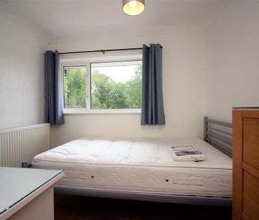 4 bedroom terraced house to rent - Photo 3