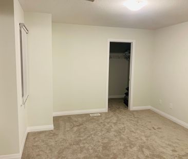 For Lease - 3 BANK SWALLOW Crescent, Kitchener, Ontario - Photo 1