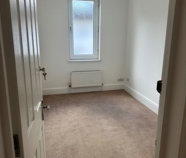 2 Bed Maisonette, Bullar Road, SO18 - Photo 3