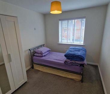 3 bedroom semi-detached house to rent - Photo 5