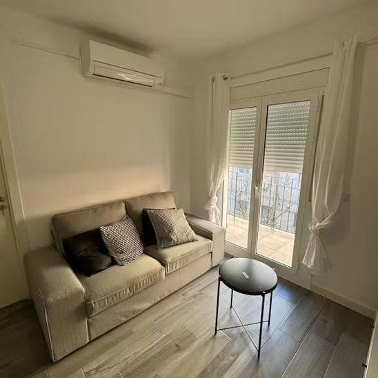 Carrer Bòbiles, L'Hospitalet de Llobregat, Catalonia 08905 - Foto 1