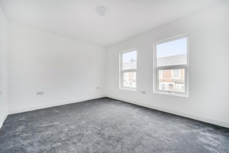 5 bedroom terraced house to rent - Photo 5