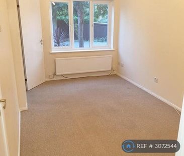 2 bedroom end of terrace house to rent - Photo 2