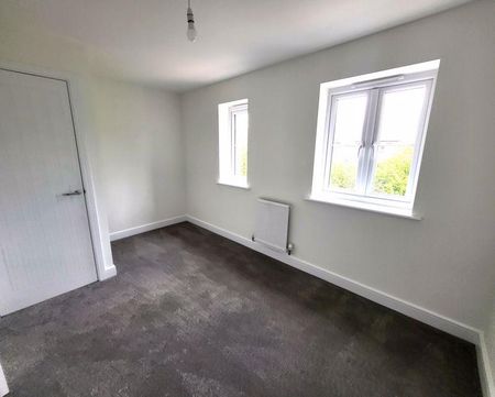 2 bedroom semi-detached house to rent - Photo 3