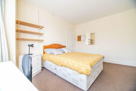 8 Carlton Avenue - Photo 4