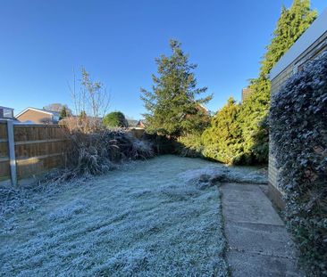 2 bedroom semi-detached bungalow to rent - Photo 5