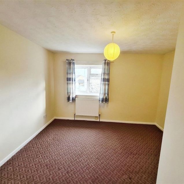 2 Bedroom House to Rent in Brambleside Court, Kettering, Northants, NN16 - Photo 1