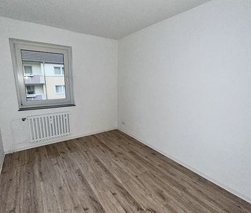 3-Zimmer, modernes Badezimmer - Foto 4