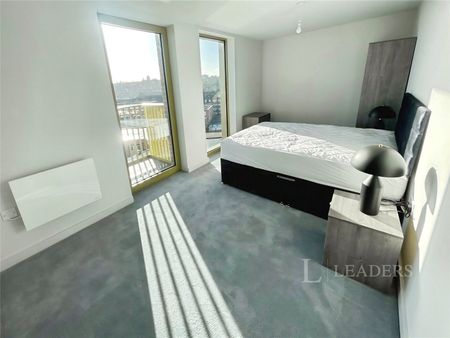 2 bedroom apartment to rent Castle Street, Luton, Bedfordshire, LU1 - Photo 5