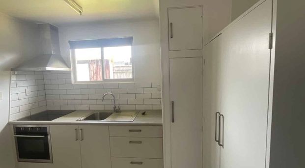 Bell Block - 2 Bedrooms - Photo 1