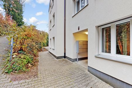 Grosszügige Dachwohnung mit hochwertiger Ausstattung in Muttenz - Foto 3