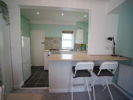 6 Fron Square - Photo 3