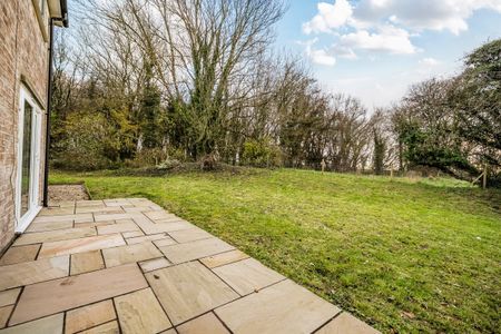 3 bedroom semi-detached house to rent - Photo 4