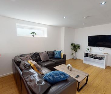 6 bedroom house to rent - Photo 2