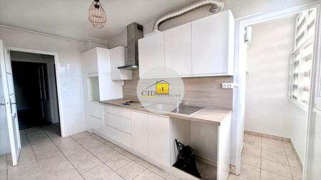 Location Appartement 4 pièces 70m² ST PRIEST 69800 - Photo 3