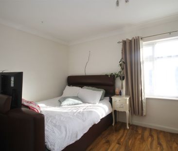 Owen Close, Northolt - Photo 5