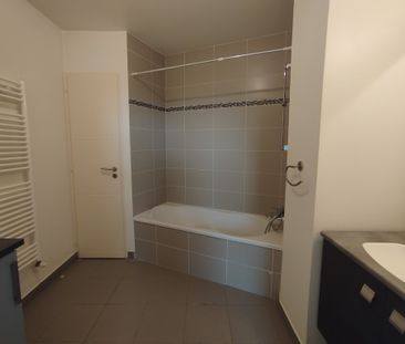 Location Appartement 1 pièce 35m² - Photo 2