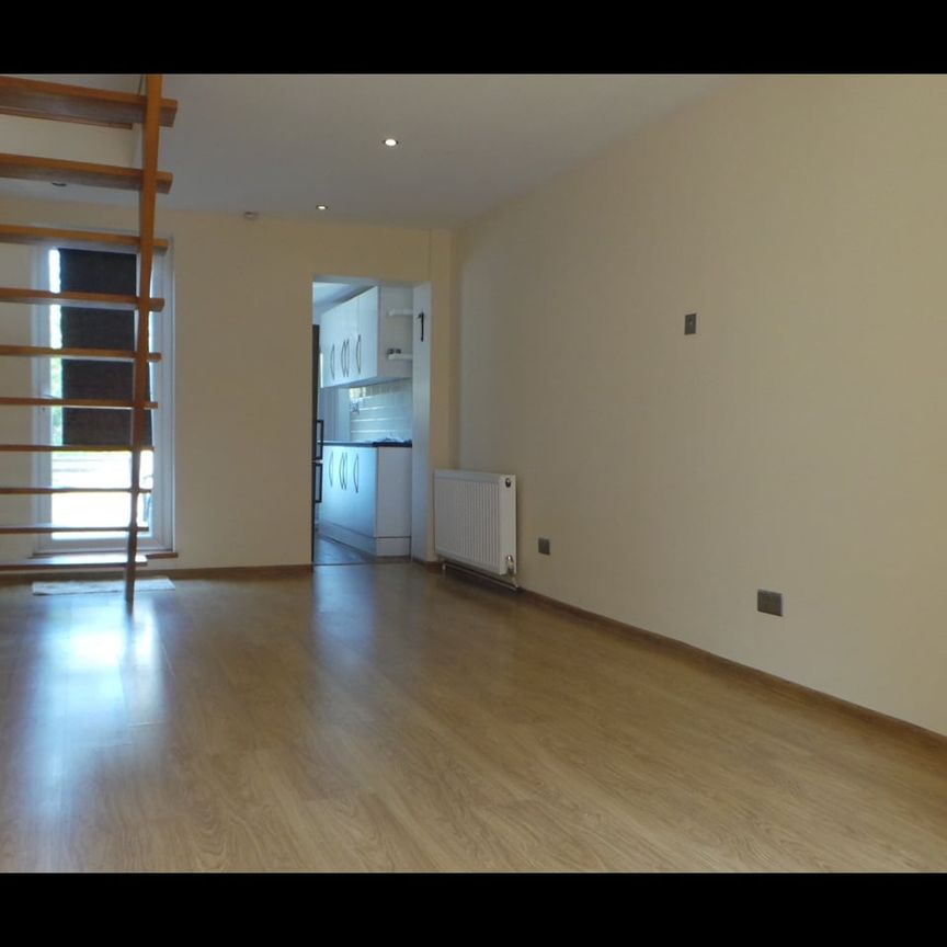 2 Bed Terraced House, Tavistock St, LU1 - Photo 1