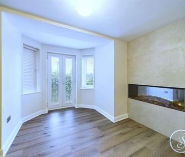 Highthorne Court, Shadwell, LS17 - Photo 6