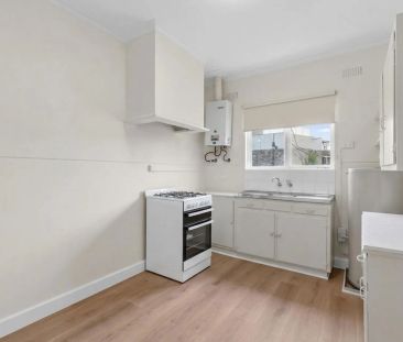 Great Location - Photo 2