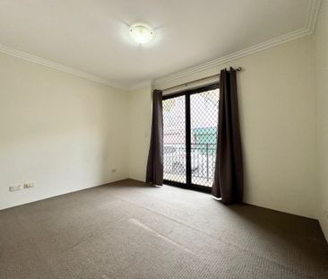 ONE BEDROOM APARTMENT WITH SECURE LOCK UP GARAGE! - Photo 2
