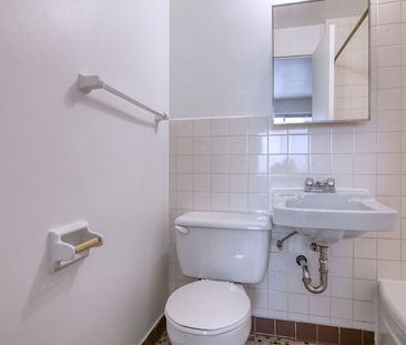 3455 Aylmer - Photo 6