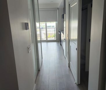 Studio for Rent 620 Coronation Avenue - Photo 6