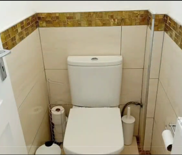 1 bedroom in a house share to rent - Photo 5