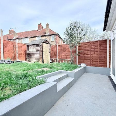 1 bedroom in a house share to rent - Photo 4