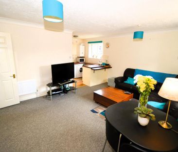 2 bedroom ground floor maisonette to rent - Photo 2