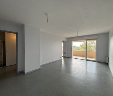 Location Appartement 3 pièces 66m² ST BENOIT 86280 - Photo 3