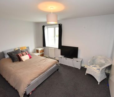 2 bedroom apartment to rent - Photo 6