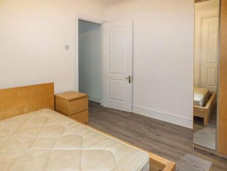 Mile End Road, London, E3 - Photo 5