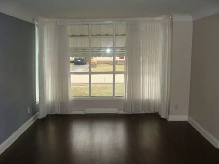 For Lease - 64 Glenview Drive, Hamilton, Ontario - Photo 2