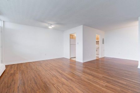 For Lease - 2263 Marine Drive Unit# 1408, Oakville, Ontario - Photo 4