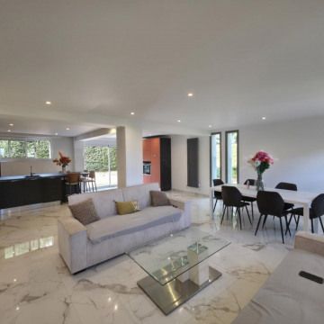 Villa • Les Combes - Photo 1