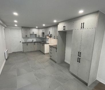 Lumineux 3 1/2 à Ahuntsic - Photo 1