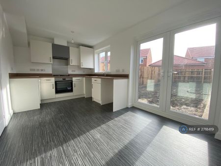 3 bedroom terraced house to rent - Photo 4