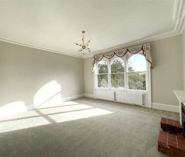 3 bedroom in Sandhurst Lodge, Crowthorne - Photo 3