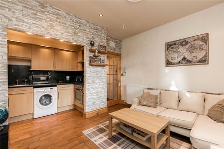 1 bedroom apartment to rent - Photo 2