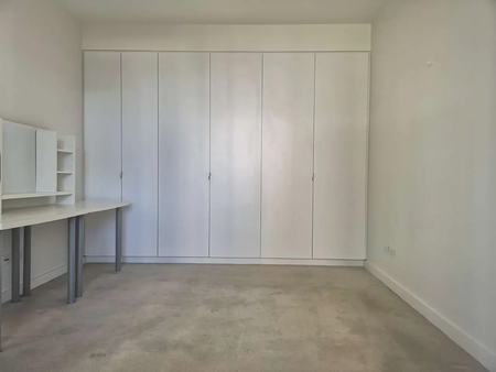 Luxurious Contemporary Living in Zetland - Photo 3