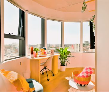 King Bed with 1 Bed Apartment - Photo 6