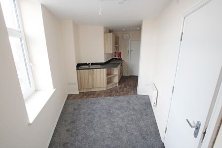 Studio to rent - Photo 3