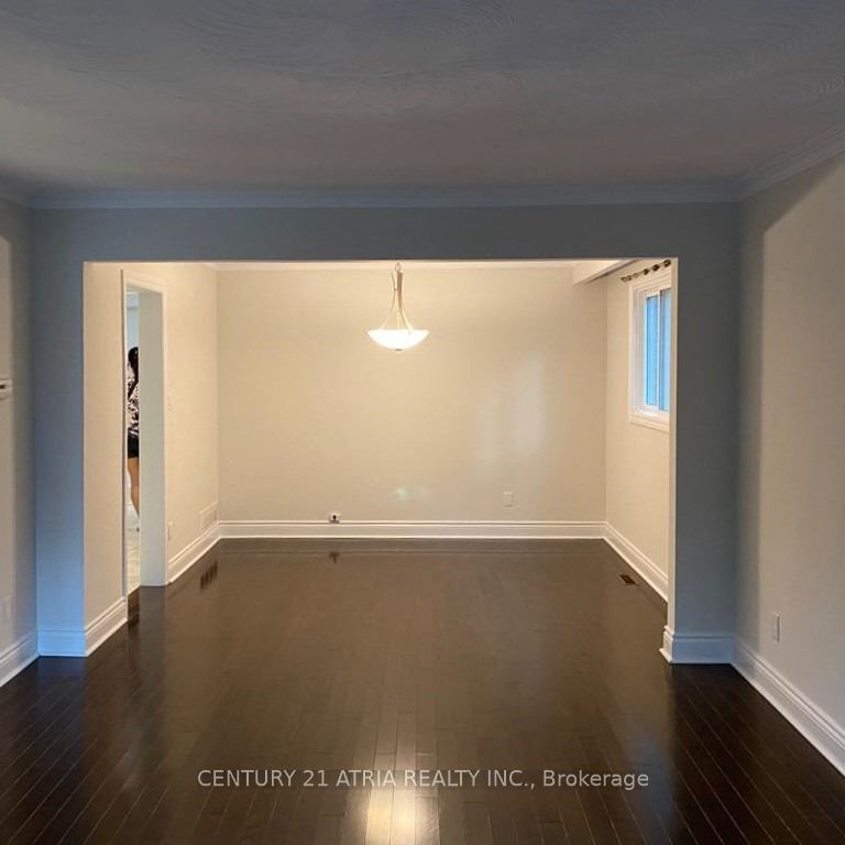 For Lease - 210 Centre Street, Richmond Hill, Ontario - Photo 1