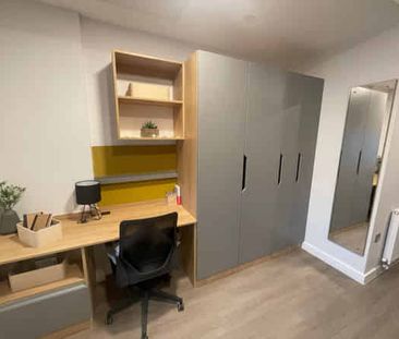 Studio Silver - Photo 4